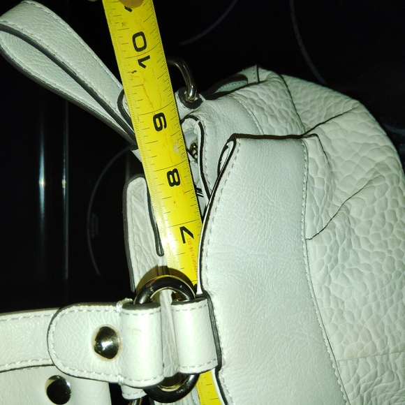 Guess purse - Picture 7 of 12